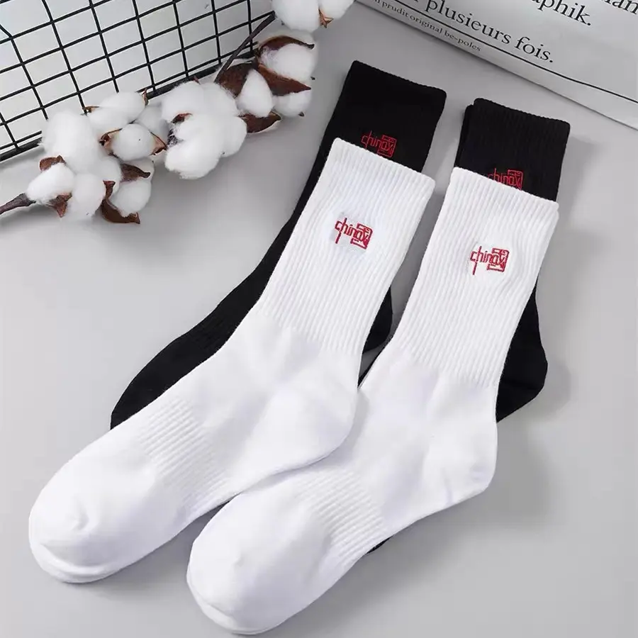 custom embroidery logo crew personalized design sports athletic cushioned socks (4)q01